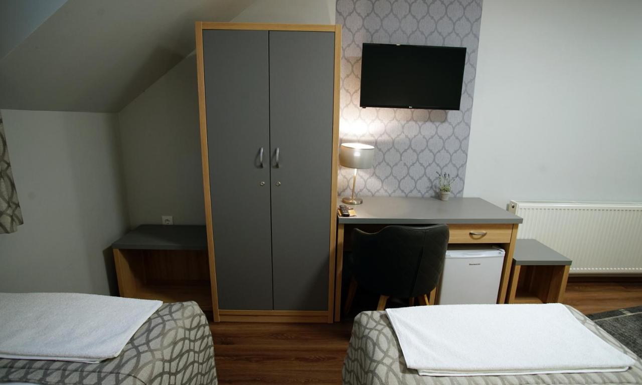 Dolce Vita Panzio Miskolc Dış mekan fotoğraf