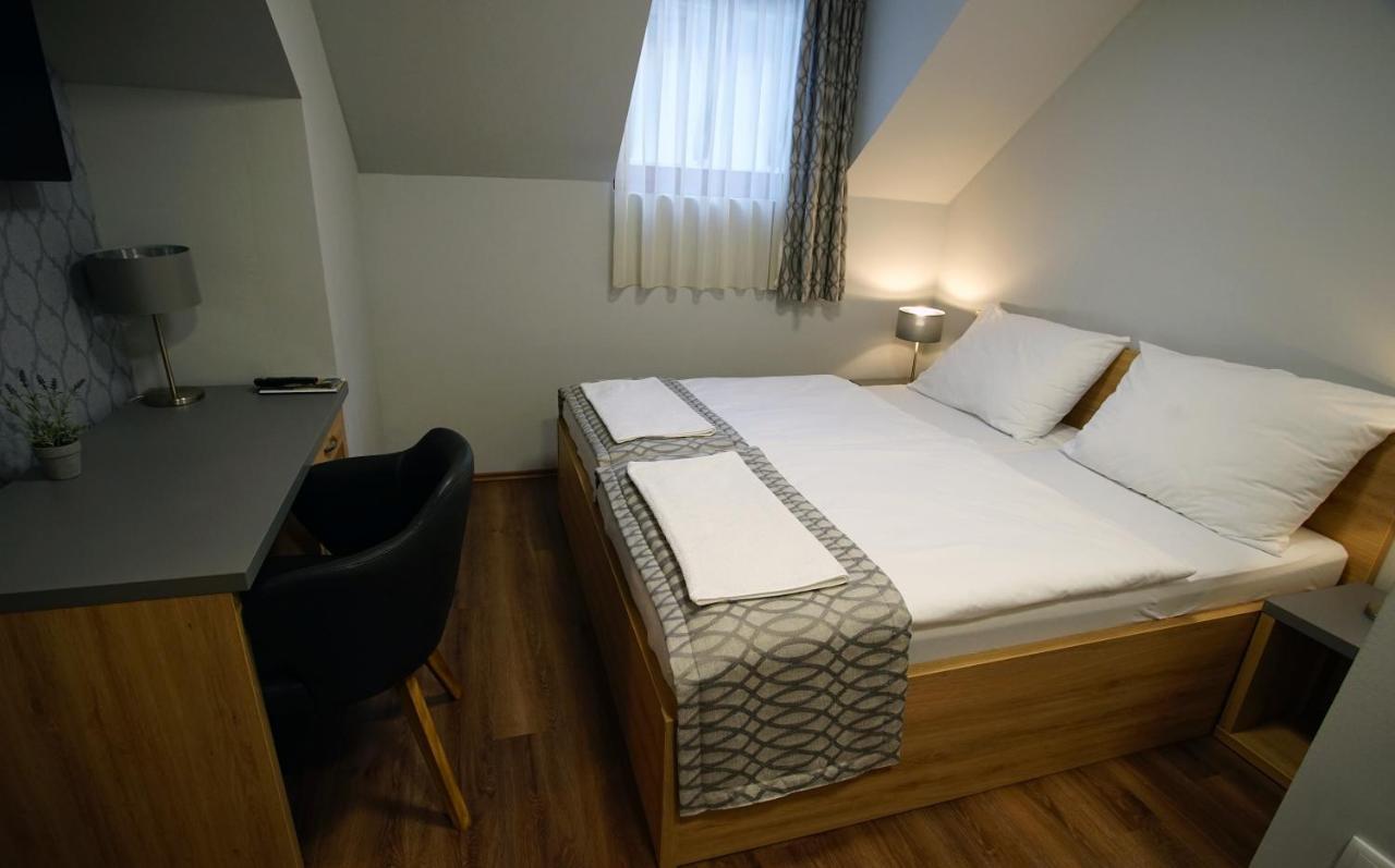 Dolce Vita Panzio Miskolc Dış mekan fotoğraf